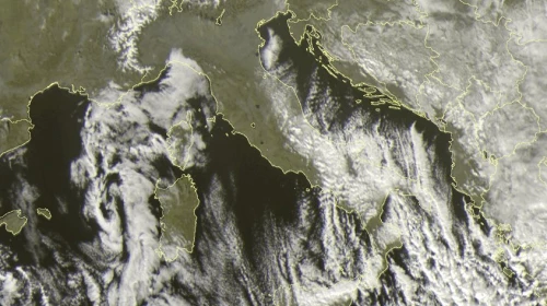 Adriatico sotto forti nevicate. Ecco cosa le causa: l'ASE (Adriatic Snow Effect)